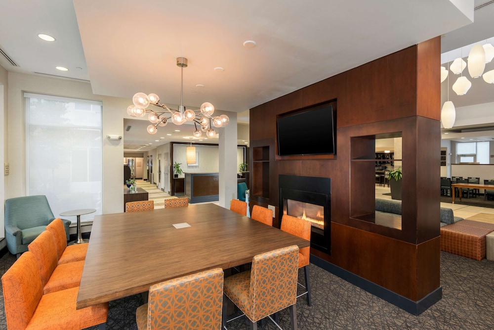 Hilton Garden Inn Silver Spring White Oak - photo 3