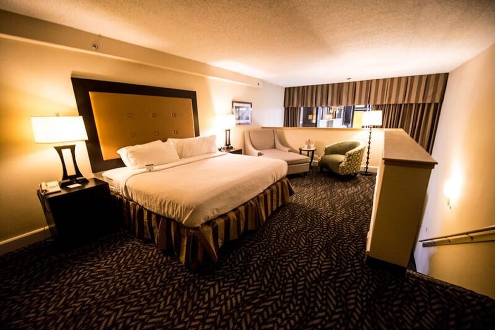 Wyndham Grand Executive Center Little Rock Airport - photo 12