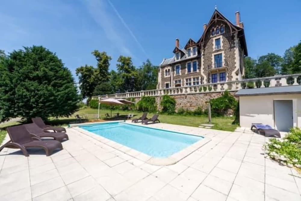 Le Manoir D'alice — hotel in Issoire