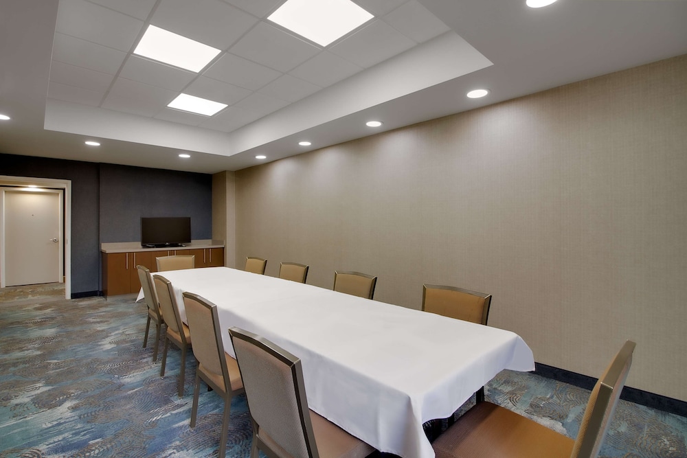 Hampton Inn Birmingham Colonnade 280 - photo 51