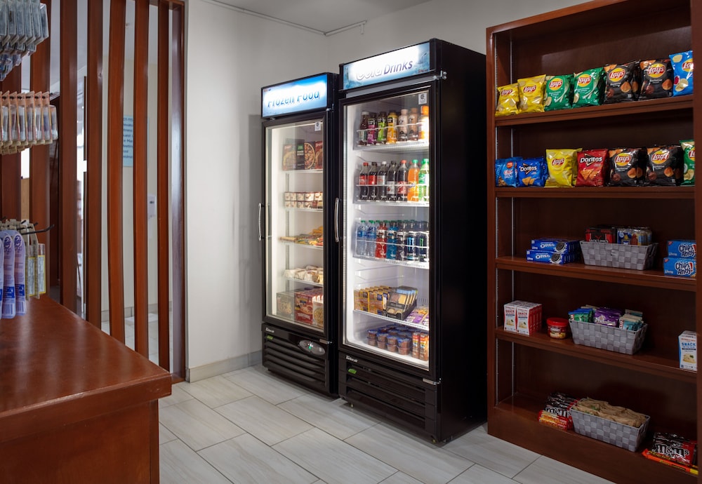 Holiday Inn Express and Suites El Paso North by IHG - photo 23