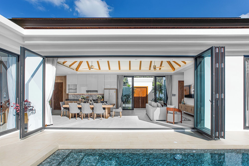 Peak View Villa Ao Nang — 5-Star Luxury Hotel in Krabi, Thailand
