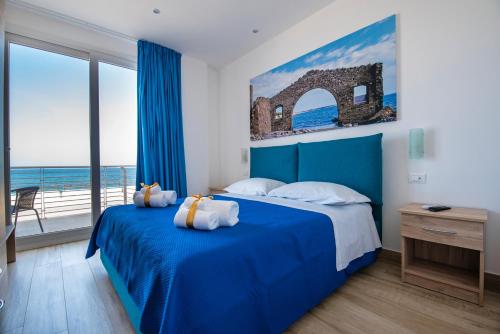 White Apartments & Spa — 4-Star Luxury Hotel in Avola, Italy