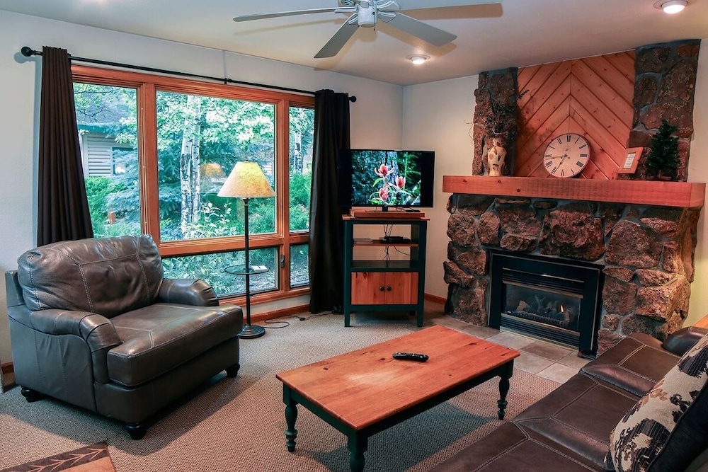 Sunnyside Knoll 7 cabin - photo 6