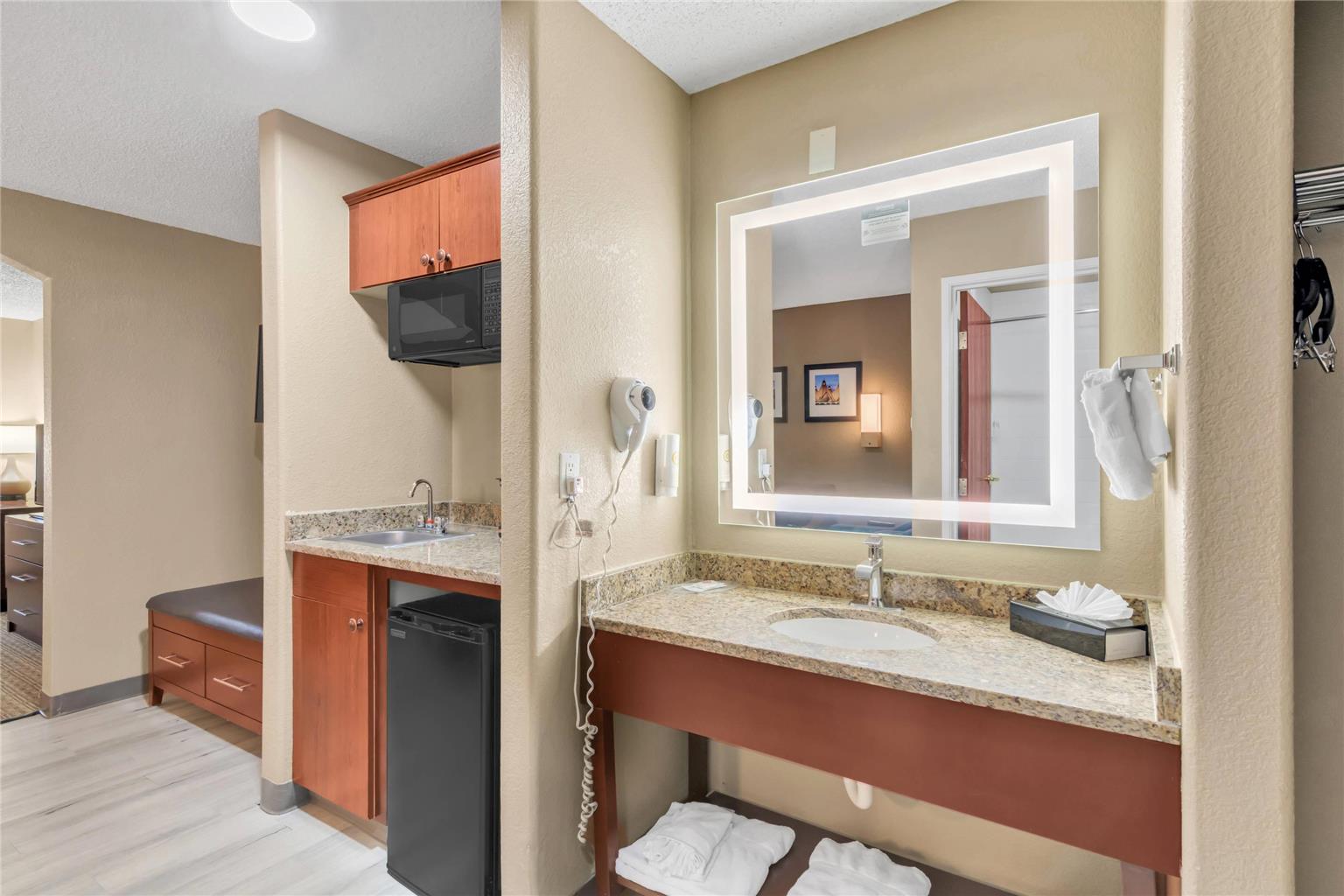 Comfort Suites Lakewood Denver - photo 42