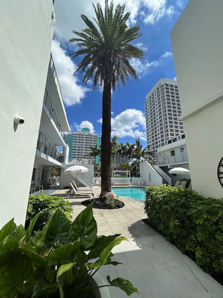 Aqua Hotel - photo 45