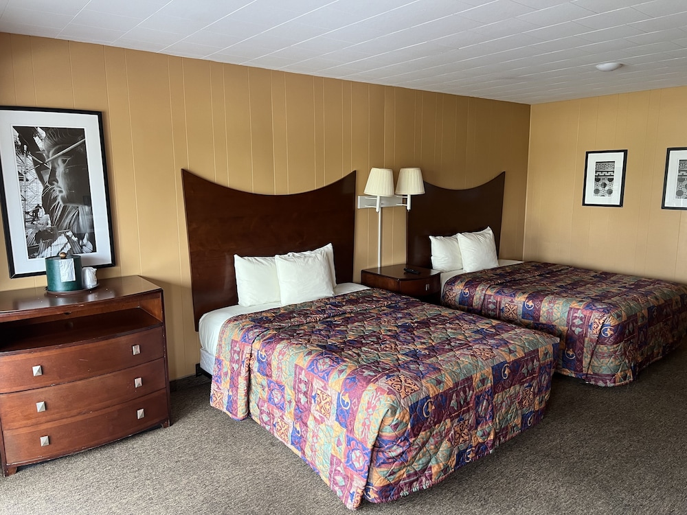 All Star Inn & Suites - photo 194