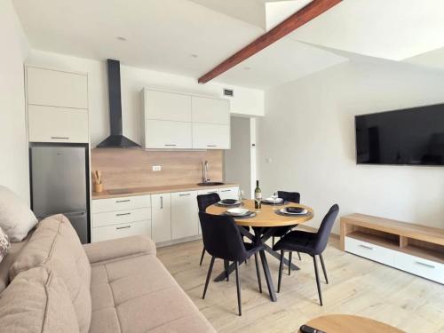 Penthouse Apartment Dijana One Bedroom Apartment with Terrace