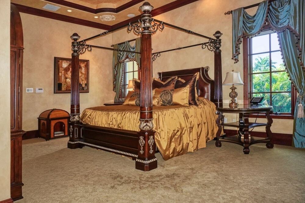 Tierra Verde St Petersburg Waterfront Mansion Estate 5BdRm - photo 3
