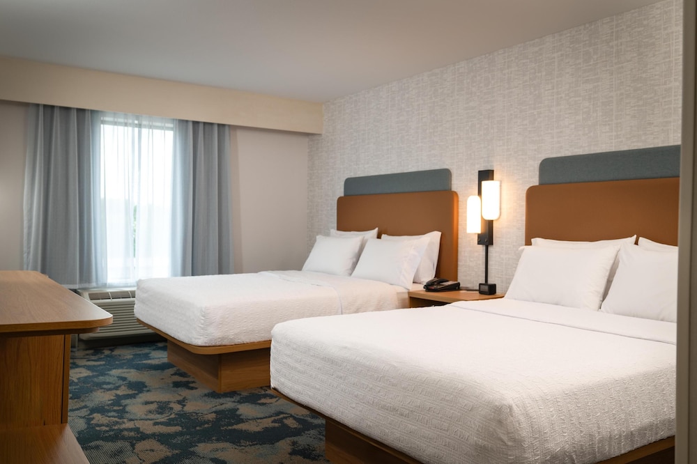 Hampton Inn & Suites La Crosse Downtown - photo 10