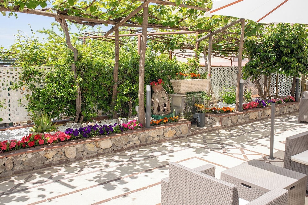 Il Cortiletto - carbon neutral hotel in Agerola