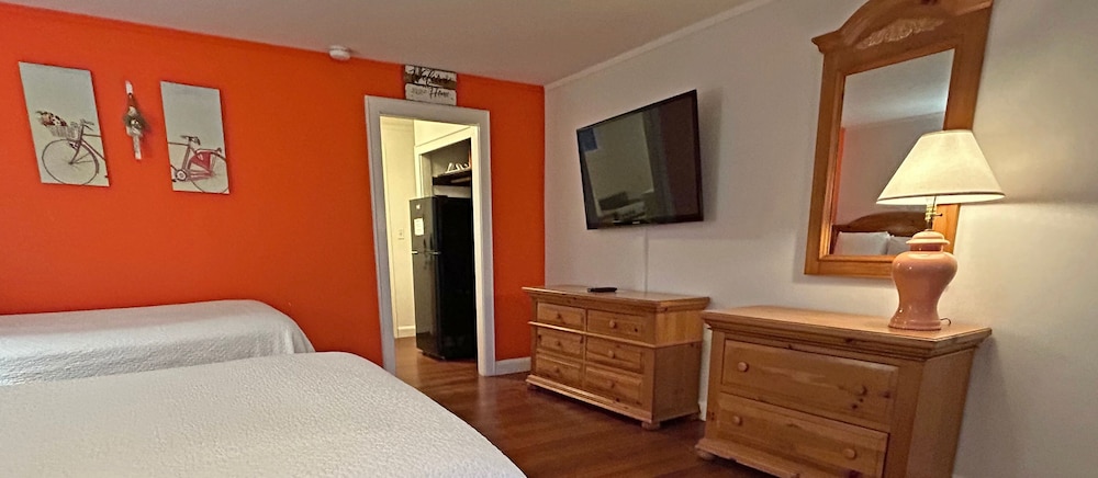 The Island Inn on Martha's Vineyard - photo 14