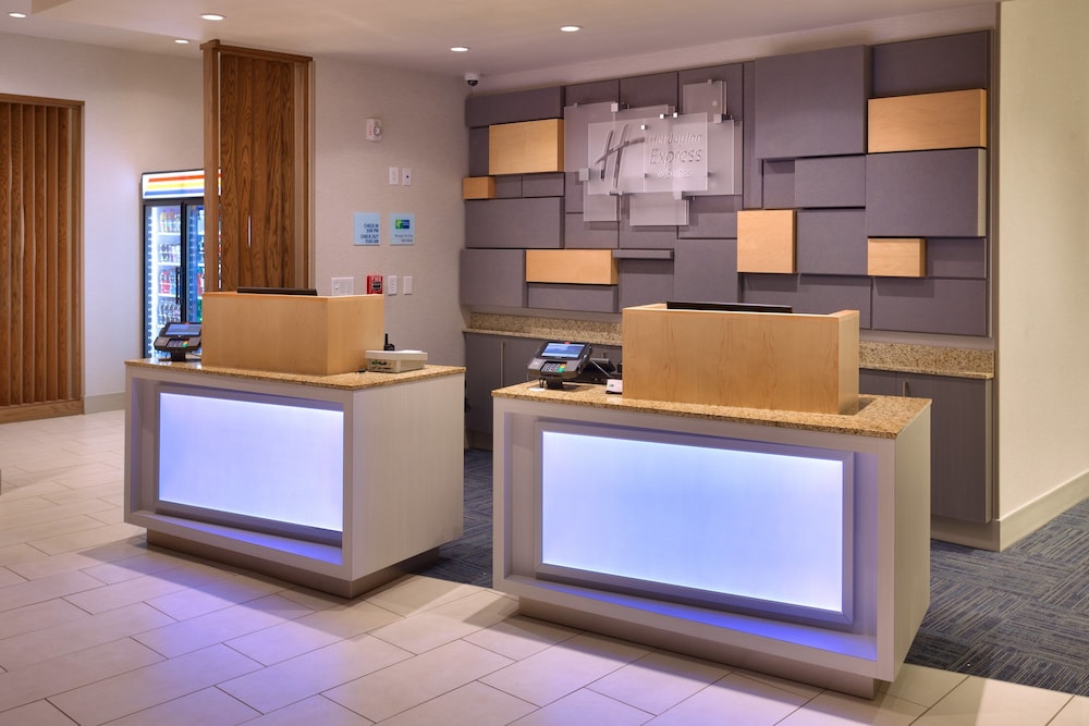 Holiday Inn Express & Suites Phoenix West Buckeye by IHG - photo 52