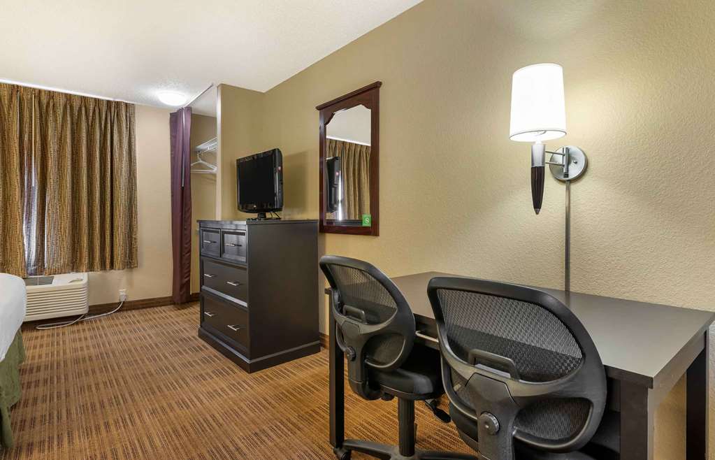 Extended Stay America Suites Champaign Urbana - photo 22