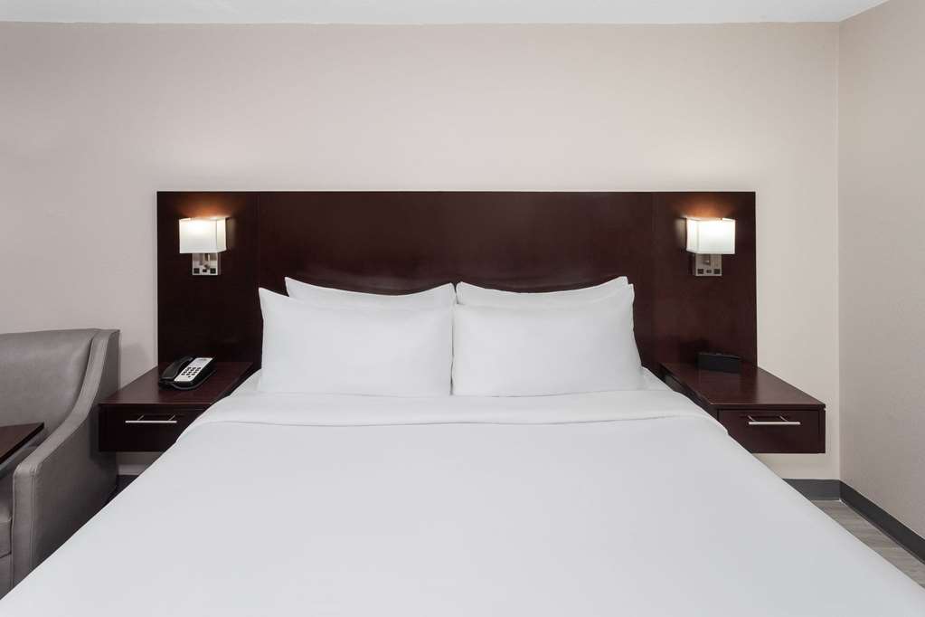 Days Inn by Wyndham Melbourne - photo 21