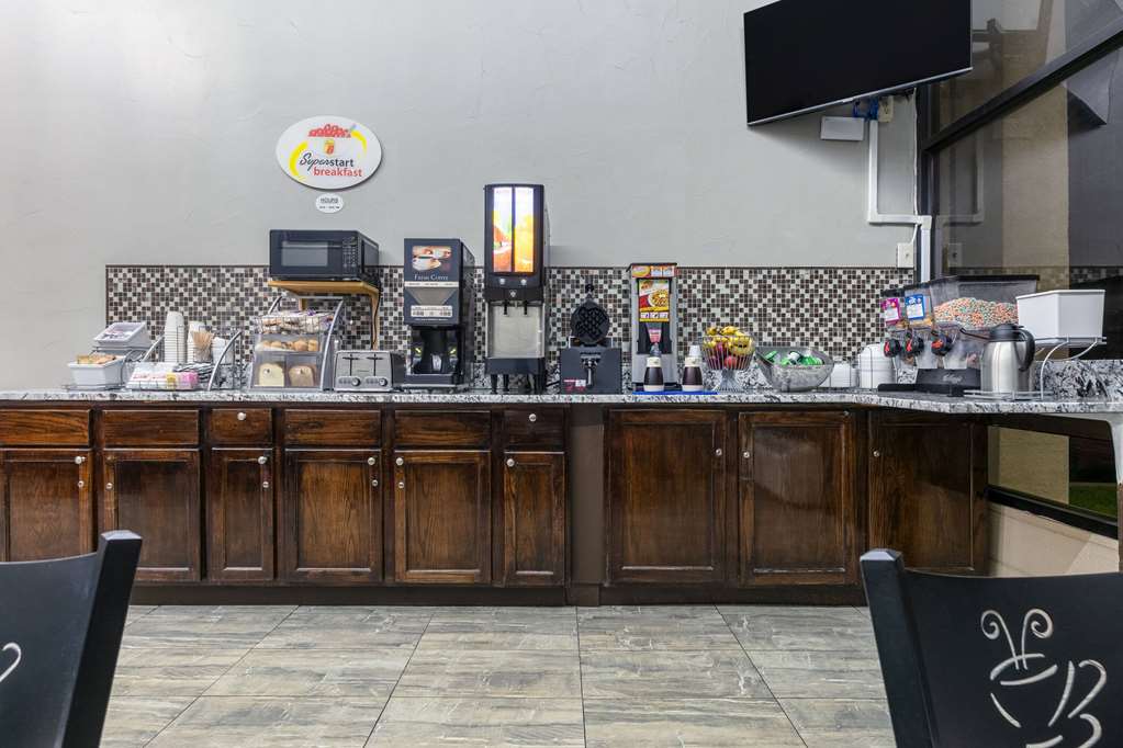 Super 8 by Wyndham Grand Prairie North - photo 4