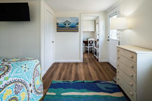Truro Beach Cottages - photo 26