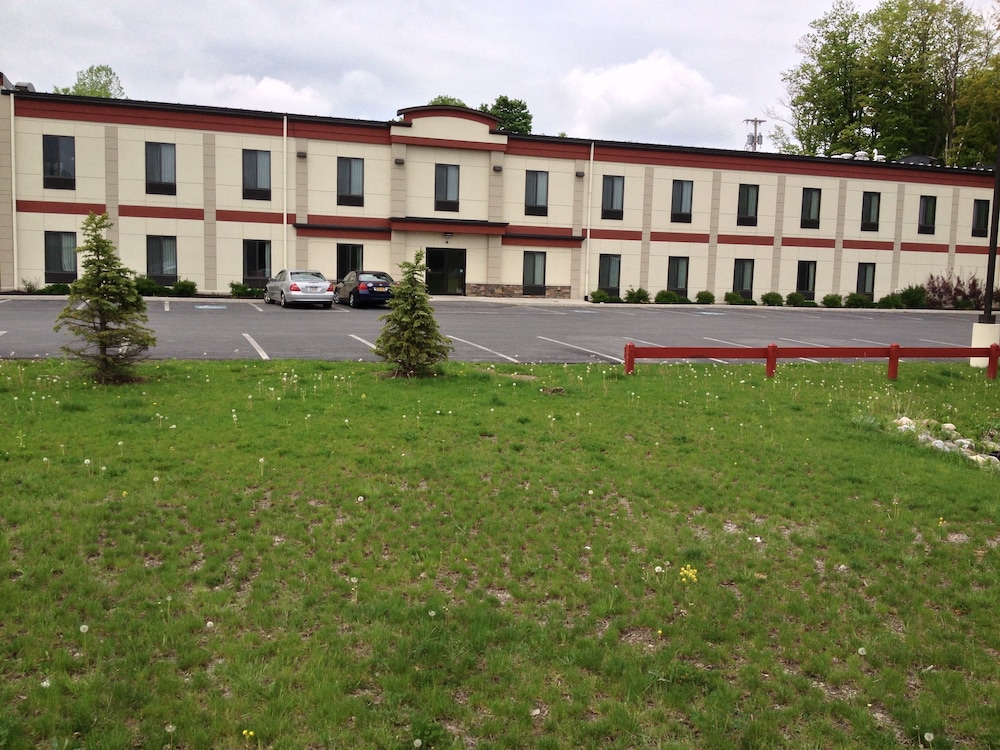 Pleasant Night Inn Carthage Near Fort Drum - photo 37