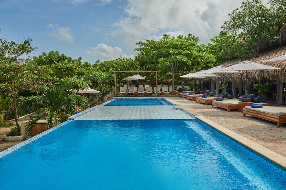 Blue Apple Beach - carbon neutral hotel in Cartagena