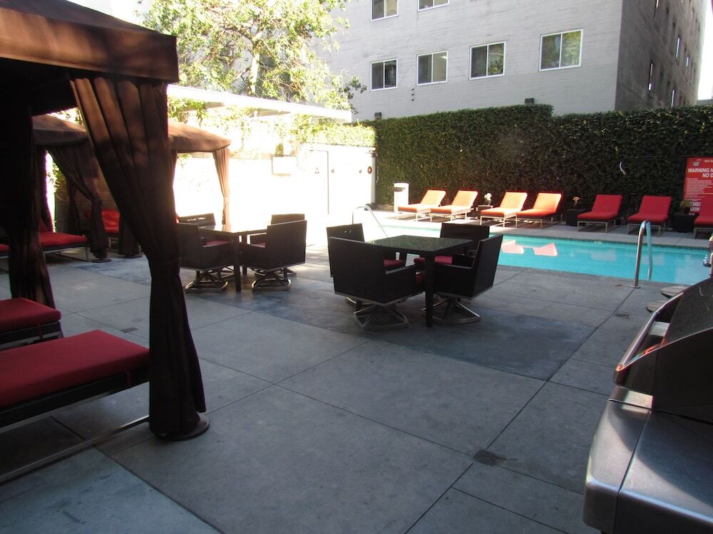 Luxury Loft Next to Staples Center - photo 9