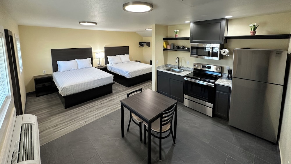 Relax Inn of Medford - photo 7