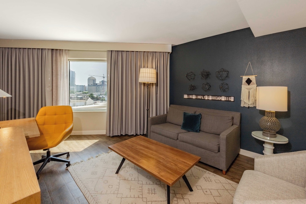 Hotel Indigo Austin Downtown University by IHG - photo 17