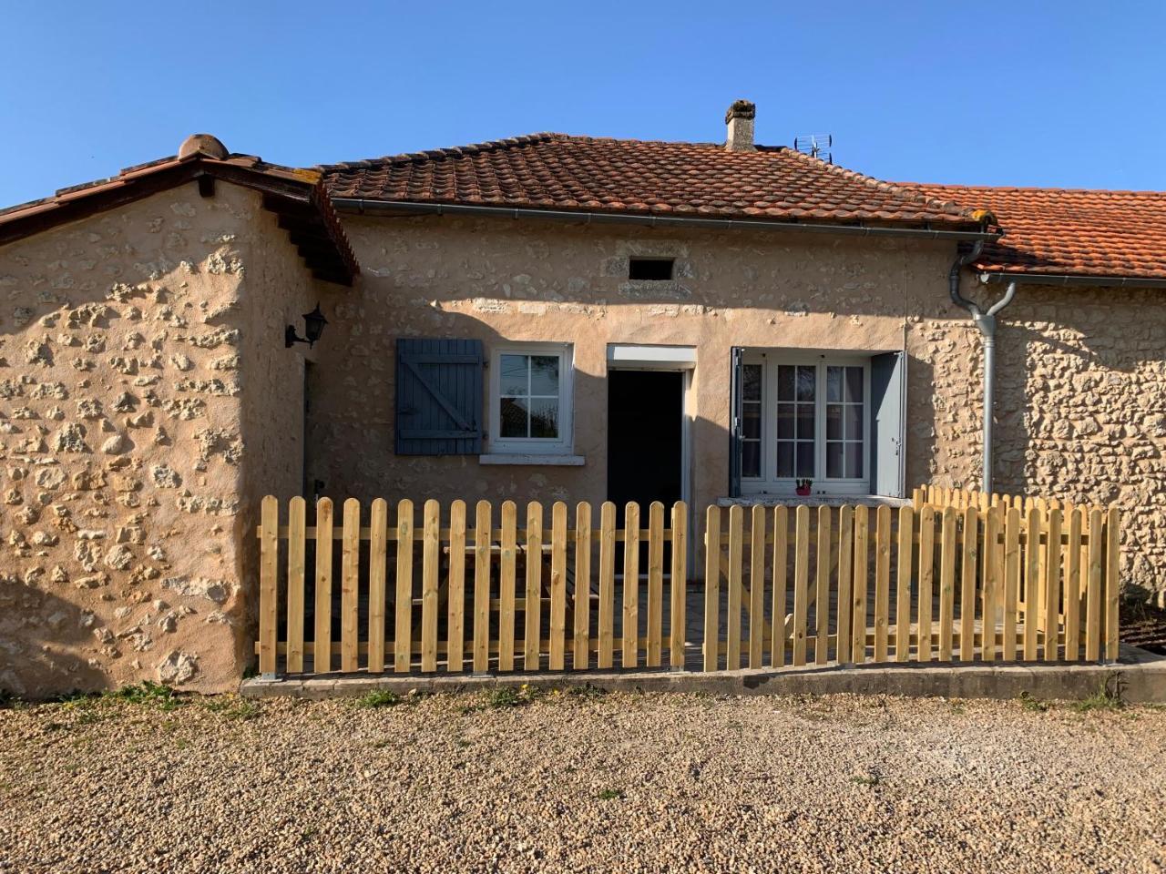Maisonnette a Brantome En Perigord — hotel in Brantome