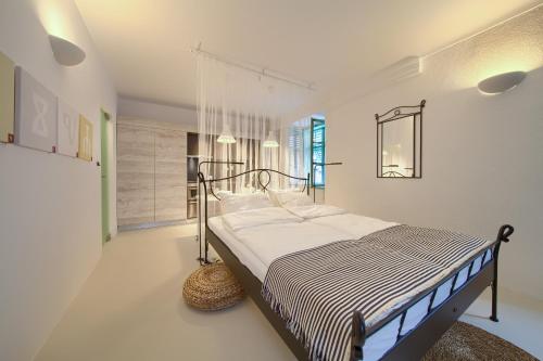 Bastinica Krk Studio Ap 2 Oldtown Citycenter — 4-Star Luxury Hotel in Krk, Croatia