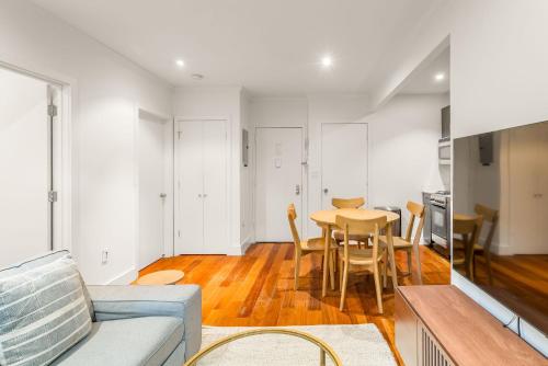 East Village Escape with 3BD 2BA near Tompkins Square Park - photo 4