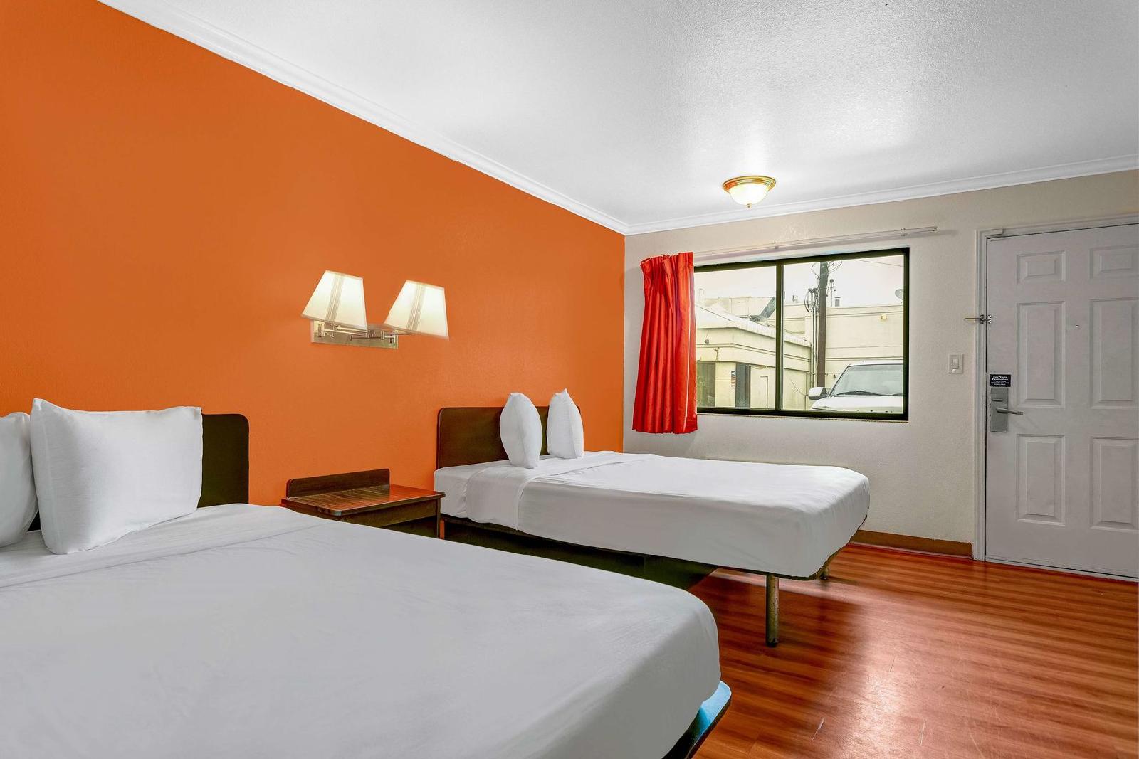 Motel 6 Salt Lake City Central - photo 4