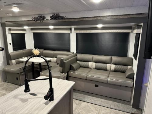 Cozy Stationary RV Getaway
