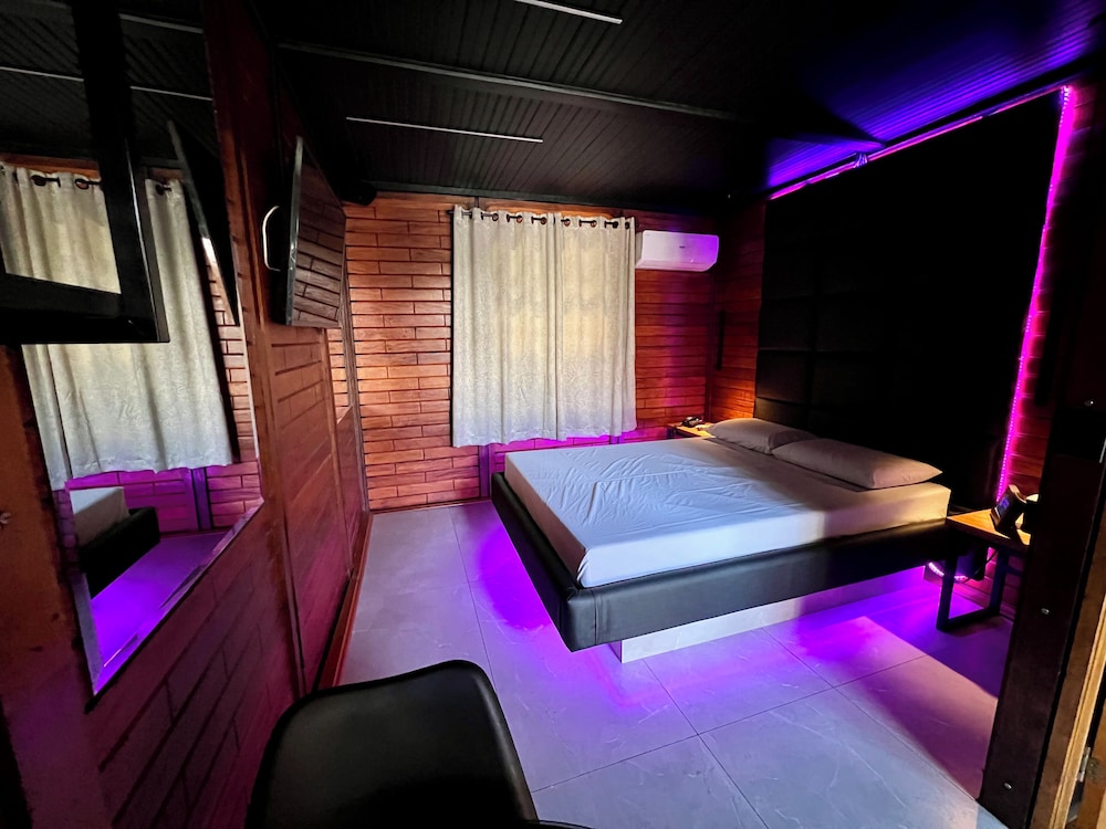 Amy Motel — Embu — photo 2