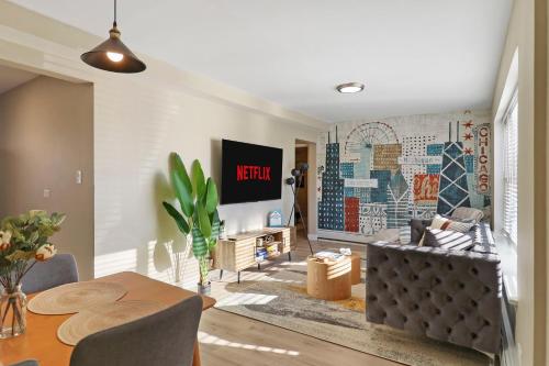 2BR Midway Getaway l 20 min to downtown Chicago — 4-Star Luxury Hotel in Stickney, United States
