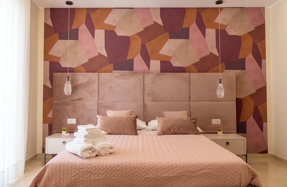 Amabile Luxury Rooms — 4-Star Luxury Hotel in Sant'antonio Abate, Italy