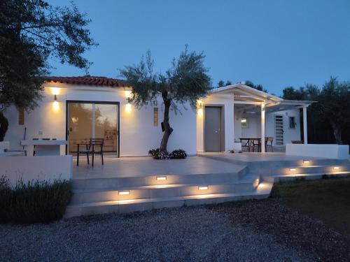 Gialova Bay Villa — 4-Star Luxury Hotel in Pylos, Greece