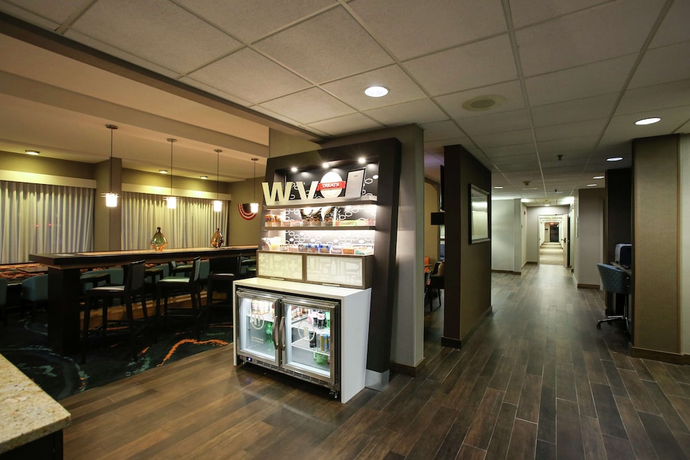Hampton Inn Beckley - photo 39