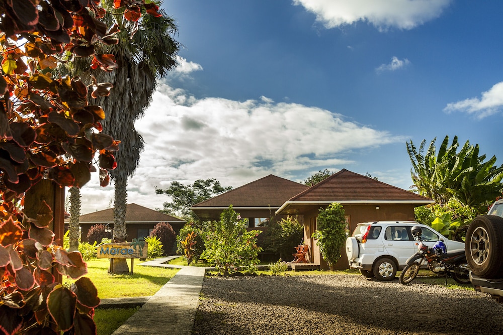 Marae Cabañas Premium — 4-Star Luxury Hotel in Hanga Roa, Chile
