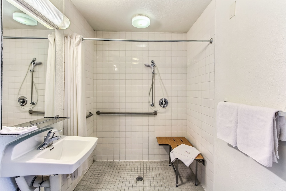 Super 8 By Wyndham Santa Clara - photo 9