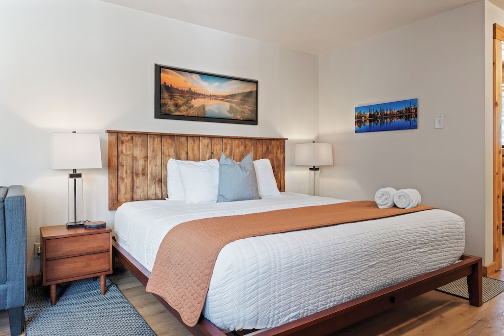 Duck Creek Village Inn - photo 16