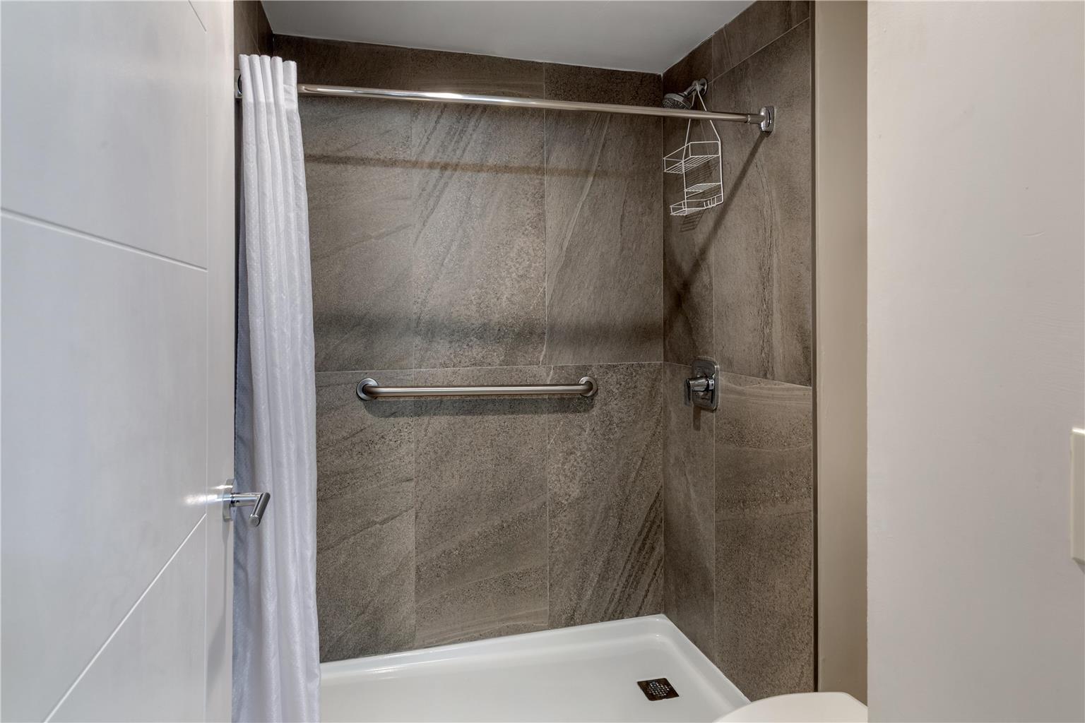 hom hotel suites Trademark Collection by Wyndham - photo 27