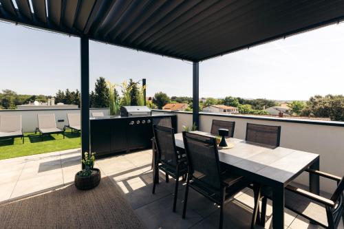 SunChill Apartment Pakostane — 4-Star Luxury Hotel in Pakostane, Croatia