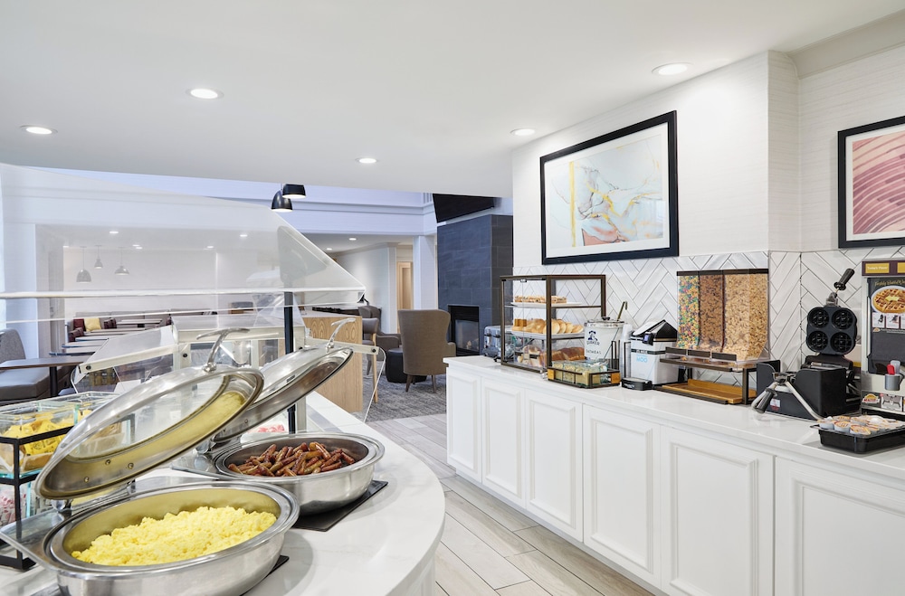 Staybridge Suites Downtown Peoria by IHG - photo 33