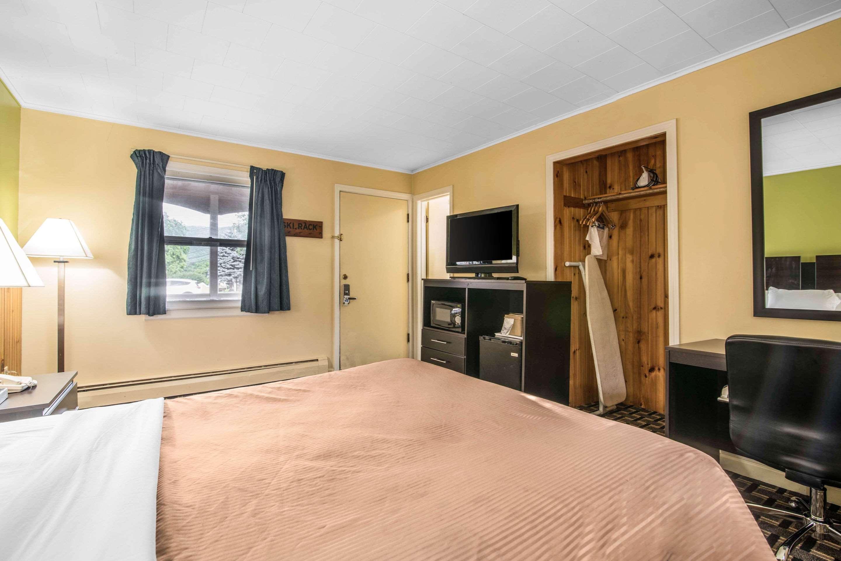 Rodeway Inn Rutland - photo 2