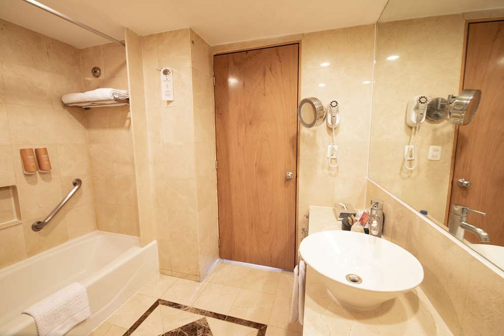 Emporio Acapulco Room Privilege Club