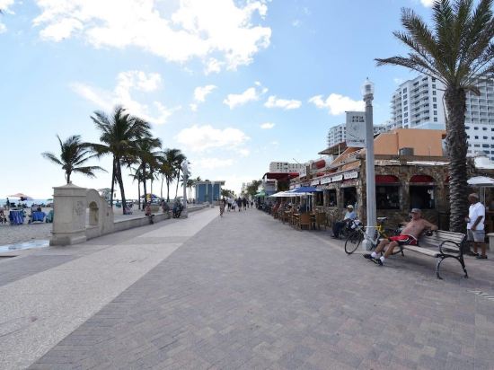 Hollywood Beach Inn - photo 22