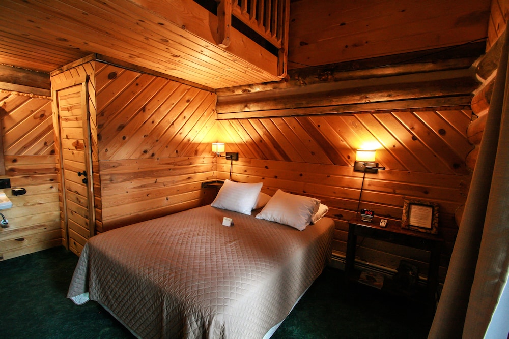 Judith Mountain Lodge - photo 5