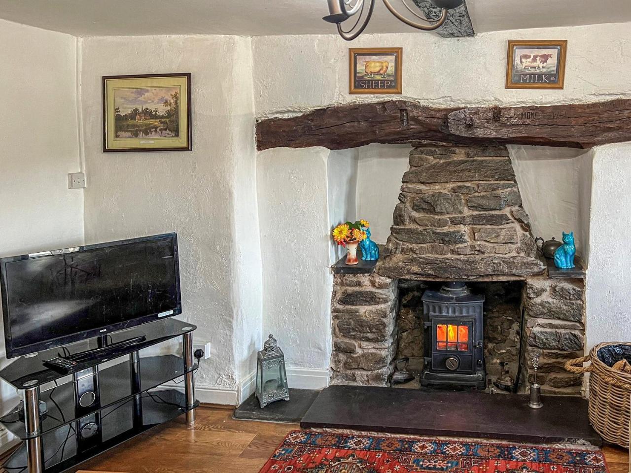 Fedwr Gog Cottage — 4-Star Luxury Hotel in Llangwm, United Kingdom