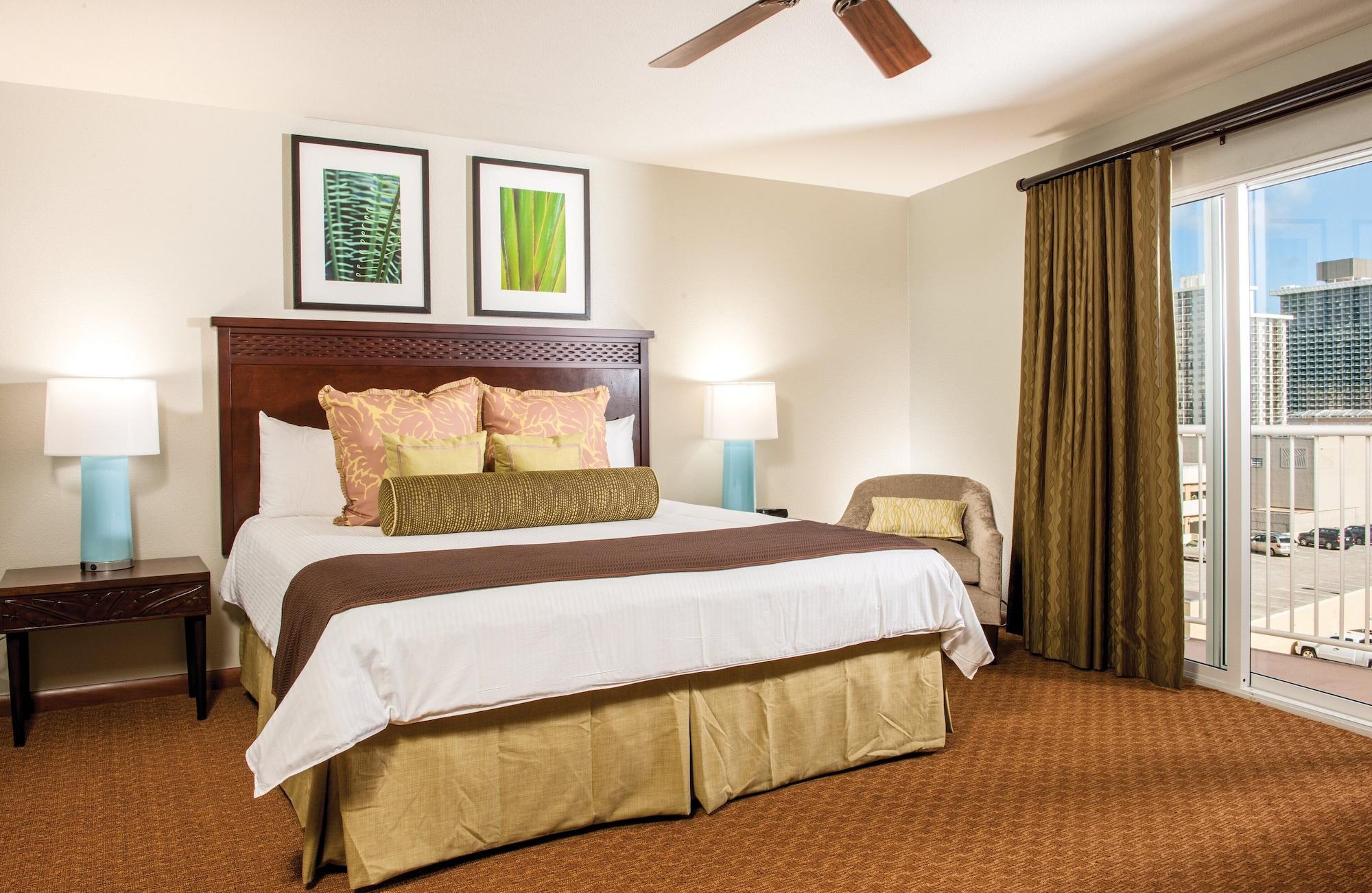 Club Wyndham at Waikiki Beach Walk - photo 10