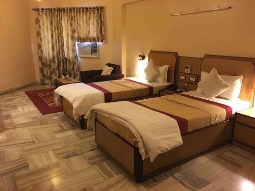 Hotel Woodlands — Vapi — photo 3