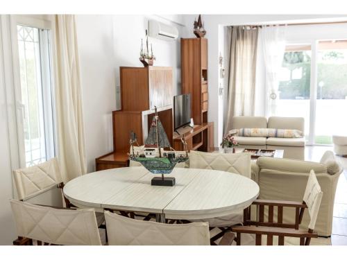 Protaras Apollon Seaside Villa — 4-Star Luxury Hotel in Protaras, Cyprus